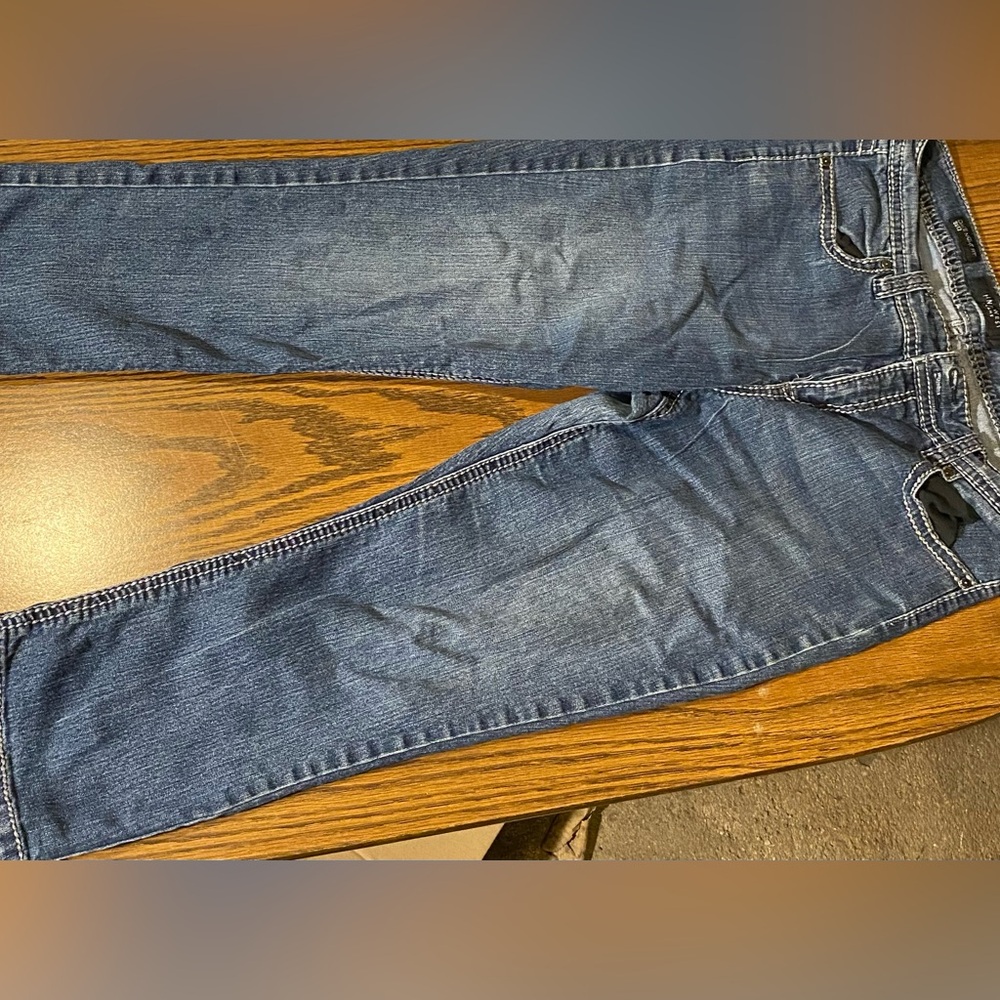 women’s knee jeans